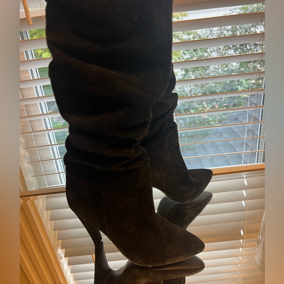 Tall Black Boot - Picture 1 of 4